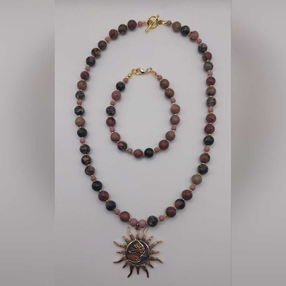 Elegant Beaded Necklace and Bracelet Set